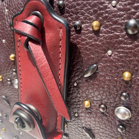 Coach Rogue 30 - Picture 3 of 7